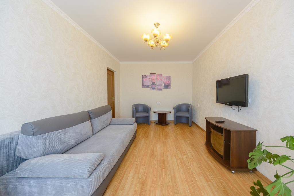 Artal Apartment On Obolonskaya Square 3 Kiev Eksteriør bilde